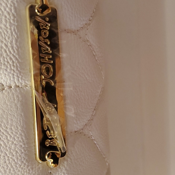 Betsey Johnson White Quilted Heart Crossbody Purse - Picture 6 of 9